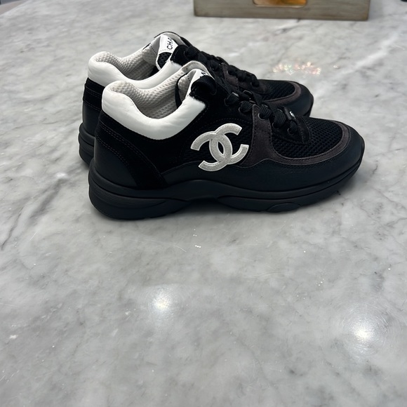 Chanel Mesh Suede Grained Calfskin Women’s CC Sneakers 35.5 Black and White - Picture 3 of 3